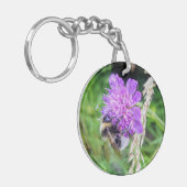 Blütenglück am Schlüsselbund – Hummel auf Skabiose Sleutelhanger (Voorkant Links)