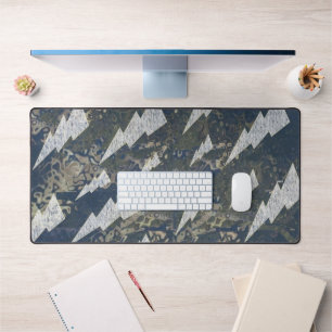 Boa Im. Sparkling & Lightning Desk Mat