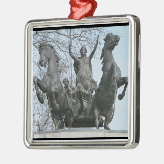 Boadicea, 1850 s (bronzen) (zie ook 33580) metalen ornament (Links)