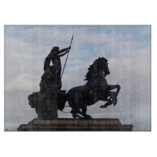 Boadicea Statue Chopping Board Snijplank