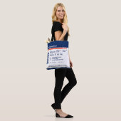Boarding Pass - Blauw & Rood Tote Bag (Op model)