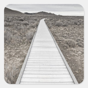 Boardwalk door de woestijn vierkante sticker