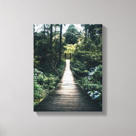 Boardwalk through door het bos canvas afdruk