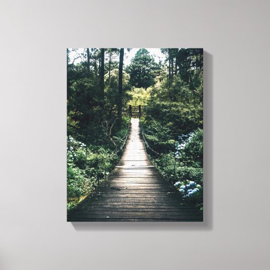 Boardwalk through door het bos canvas afdruk (Voorkant)
