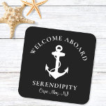 Boat Anchor Black Persoonlijk Kartonnen Onderzetters<br><div class="desc">De grafische en moderne nautische onderzetters voor de gasten van uw boot die een witte illustratie van een anker op een zwarte achtergrond vertonen. Pas de tekst "Welcome Aboard" en de naam en locatie van uw boot aan in elegante witte typografie.</div>