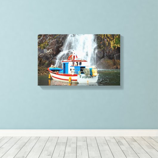 Boat en waterval canvas afdruk (Insitu (Houten vloer))
