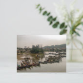 Boat in het Vietnamese Geviste dorp Briefkaart (Staand voorkant)