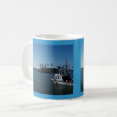 Boat in Oceanside, CA Koffiemok (Voorkant links)