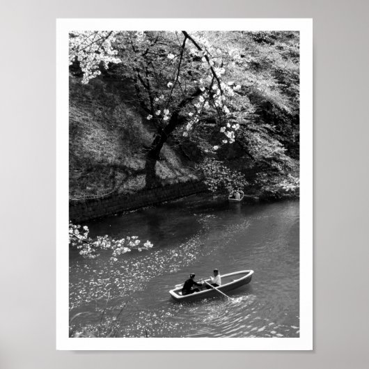 Boating op Chidorigafuchi: Tokio, Japan Poster (Voorkant)