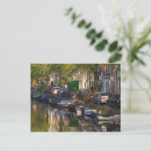 Boats and buildings along the canal belt, briefkaart (Staand voorkant)