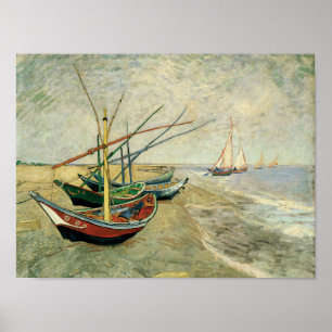 Boats op het strand bij Saintes-Maries Poster