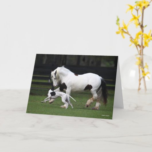 Bob Langrish Gypsy Vanner en Dog die samen lopen Kaart (Gele Bloem)