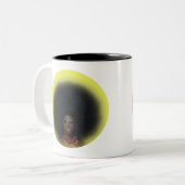 Bob The Drag Queen - Ja Queen Tweekleurige Koffiemok (Voorkant links)