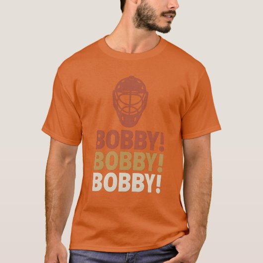 BOBBY! BOBBY! BOBBY! T-SHIRT (Voorkant)