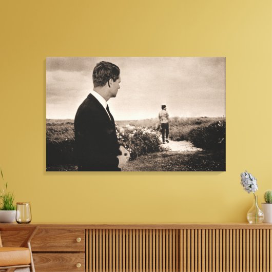 Bobby herinnert zich Jack Canvas Afdruk (Insitu (Woonkamer))