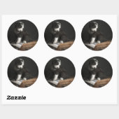Bobtail puppy portret in studio ronde sticker (Vel)