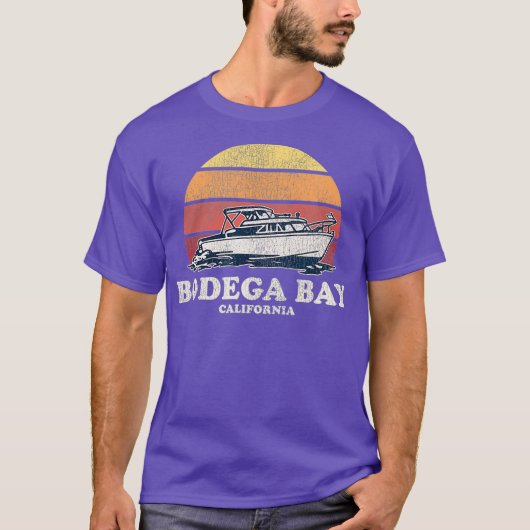 Bodega Bay CA  Boating 70 s Retro Boat T-shirt (Voorkant)