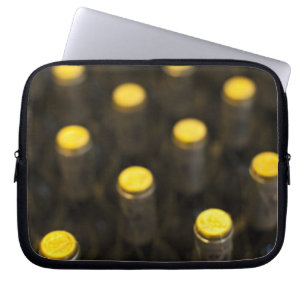 Bodega Marques de Riscal wijnmakerij, flessen wijn Laptop Sleeve