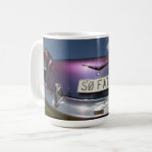 Bodembogen omhoog ZO VET Achterkant klassieke auto Koffiemok (Voorkant links)