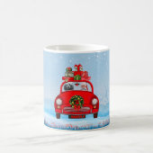 Bodemhond in auto met kerstman koffiemok (Center)