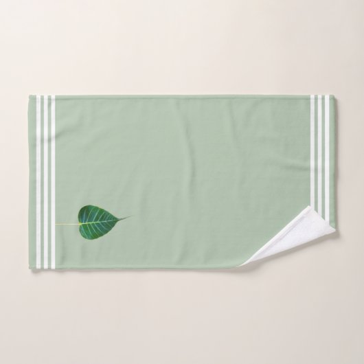 Bodhi Leaf & Three Stripes op Laurel Green Bad Handdoek (Handdoek)