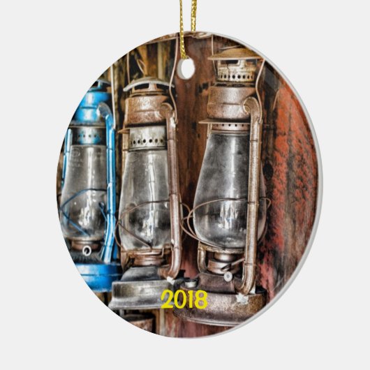 Bodie Ghost Town, Rustige Antieke Keramisch Ornament (Links)