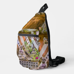 Boeddha-beelden in de tempel Senko-ji Sling Bag