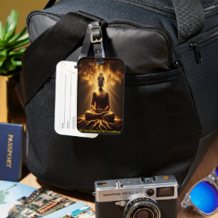 Boeddha mediteert onder een gloeiende boom bagagelabel