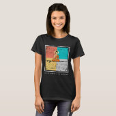 Boeddha op surfplank - Uit het water, ben ik niets T-shirt (Voorkant volledig)