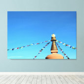 Boeddhistische domma met gebedvlaggen omwikkeld do canvas afdruk (Insitu (Houten vloer))