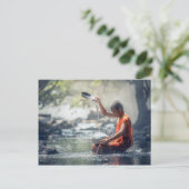 Boeddhistische Monk Washing Implementen Briefkaart (Staand voorkant)