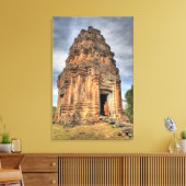 Boeddhistische monnik voor de deur van de tempel canvas afdruk (Insitu (Woonkamer))