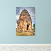 Boeddhistische monnik voor de deur van de tempel canvas afdruk (Insitu (Houten vloer))