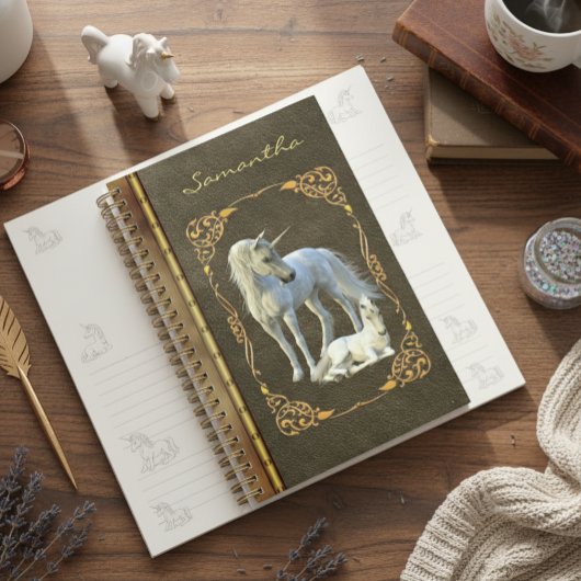 Boek als leder-metaal-unicorn-fantaseval planner