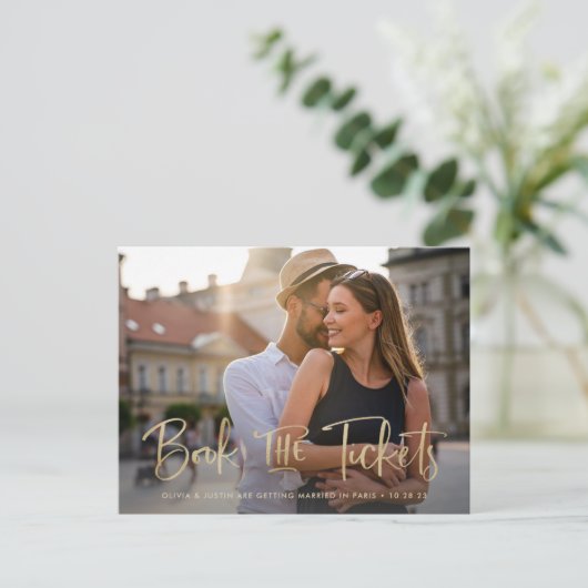 Boek de Tickets Faux Gold Wedding Save the Date Aankondigingskaart (Staand voorkant)
