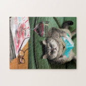 Boek met cat-lezen onderaan legpuzzel (Horizontaal)