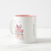Boek Stack Coquette Bow Naam Tweekleurige Koffiemok (Voorkant links)