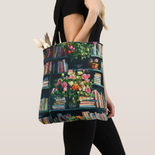 Boeken en bloemen op boekenplank tote bag