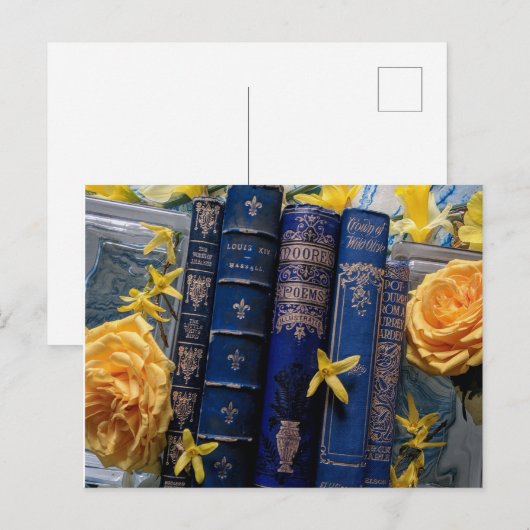 Boeken en bloesems (blauw en geel) briefkaart (Voorkant / Achterkant)