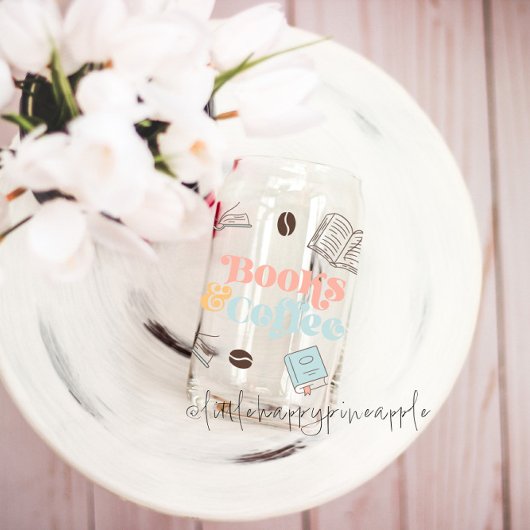 Boeken en koffie blikvorm glas