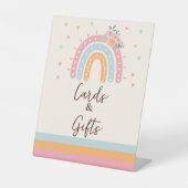 Boeken en schenkingen Regenboogregenboog Roze Baby Reclamebord Met Voetstuk (Voorkant)
