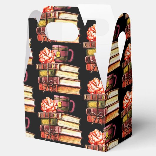 Boeken en theekzwart bedankdoosjes (Geopend)