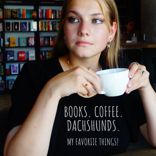 Boeken Koffie Dachshunds. Mijn favoriete dingen! T-shirt