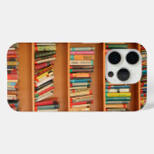 Boeken op boekenplankenachtergrond Case-Mate iPhone case (Achterkant (horizontaal))