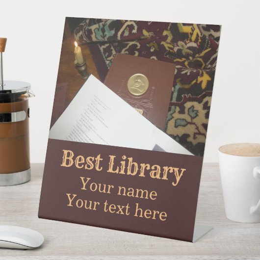 Boeken van de vorige eeuw reclamebord met voetstuk (Insitu)