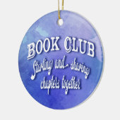 Boekenclub begint hoofdstukken samen met vrienden keramisch ornament (Links)