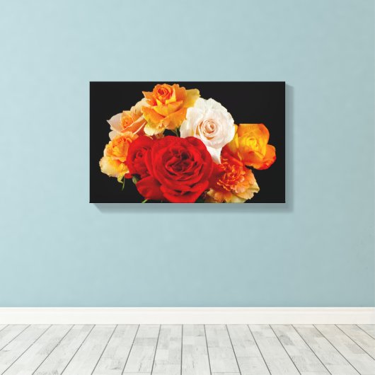 Boeket Rozen op zwart Canvas Afdruk (Insitu (Houten vloer))