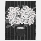 Boeket van Schedelrozen Zwart & Wit Gotisch Fleece Deken (Voorkant)