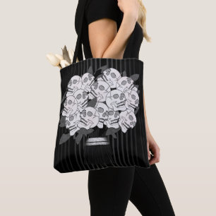 Boeket van Schedelrozen Zwart & Wit Gotisch Tote Bag