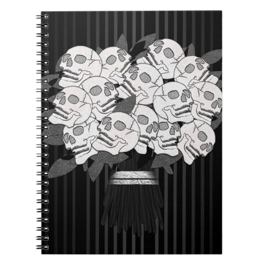Boeket van Skull Rozen Zwart & Wit Gotisch Feest Notitieboek (Voorkant)